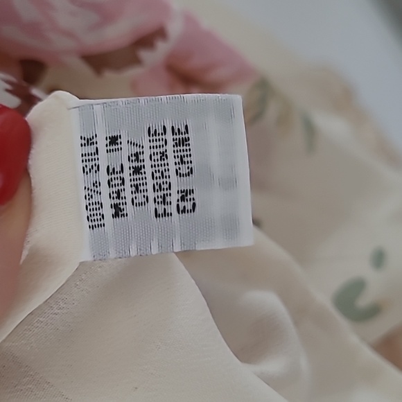 Vintage and Rare Anna Sui 100% Silk Ivory Floral Dress - Picture 4 of 10